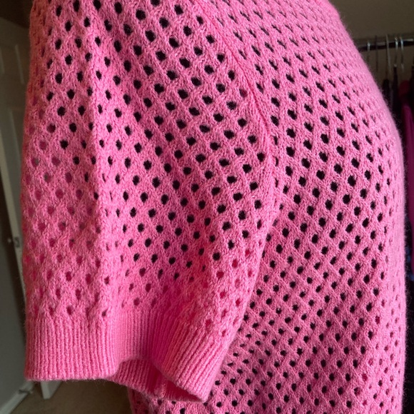 H&M Divided crop Pink Knit Short Sleeve Sweater, size large - Picture 3 of 10